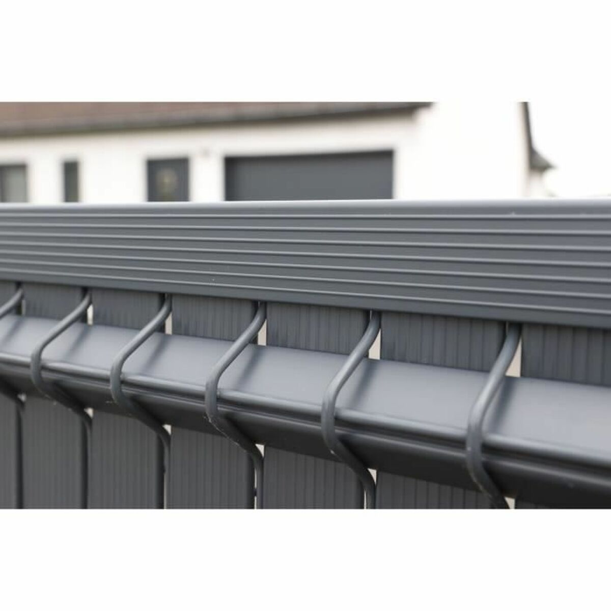 V2H8F104A93EA9426546093709C222D63E7R5782305P4