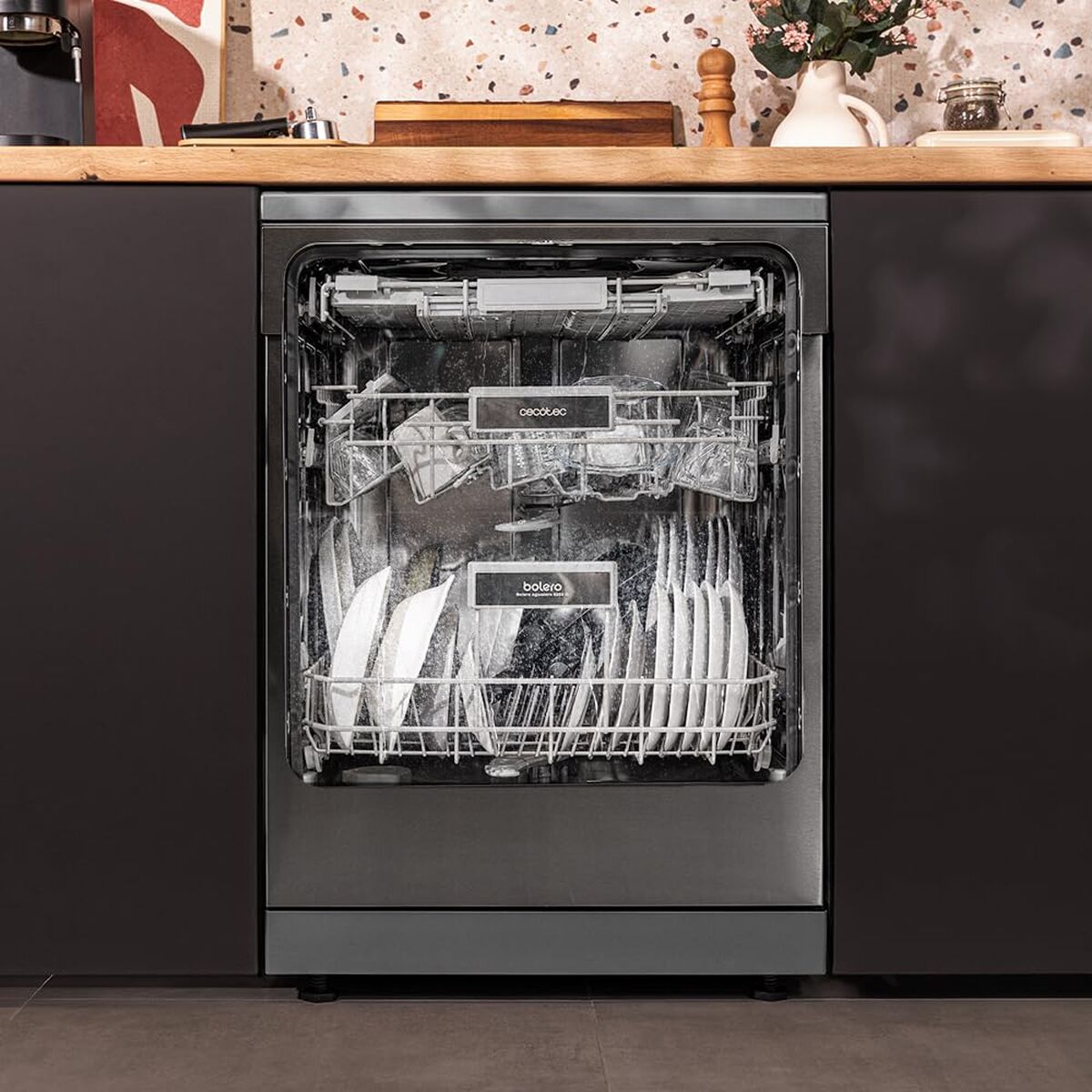 Cecotec Diskmaskin Bolero Aguazero 6200 Inox D, 14 kuvert, 6 program, stål finns hos Nordekko