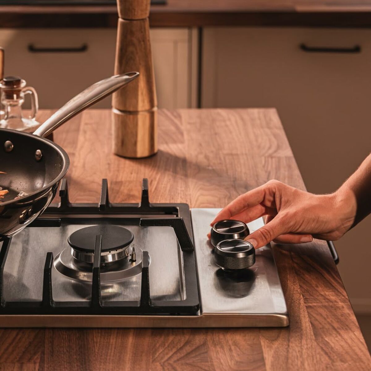 V2H227AE9DCC7500C331E18A811E85991B9R7401963P8