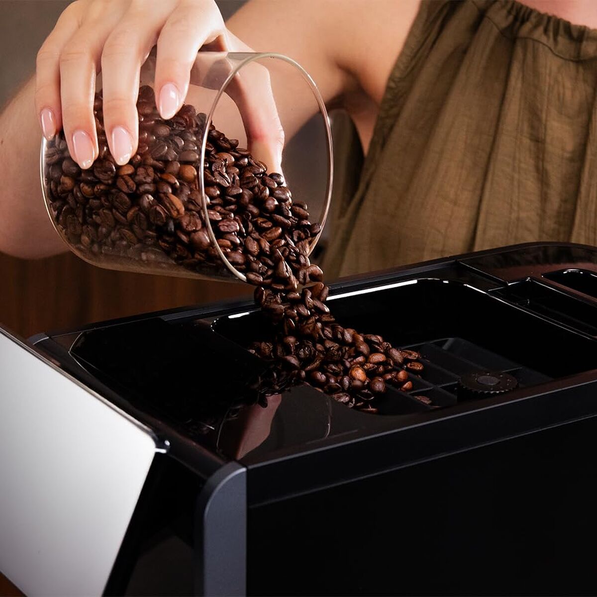 Superautomatisk kaffebryggare Cecotec Cremmaet Lungo Steam 2230 W 19 bar Svart 2 L finns hos Nordekko