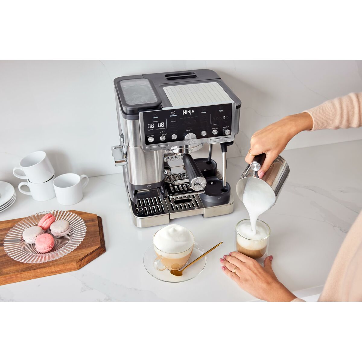 Kaffebryggare NINJA ES701EU Silvrig 1,2 L finns hos Nordekko