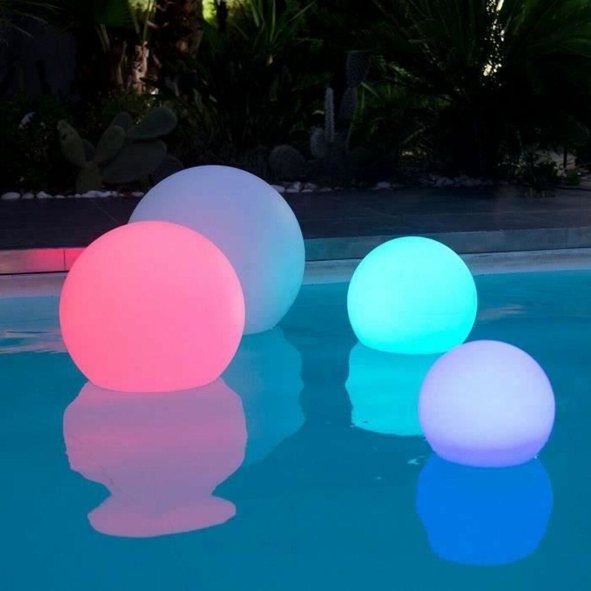 Vägglampa med LED Lumisky Sphere Multicolour Plast 5 W finns hos Nordekko