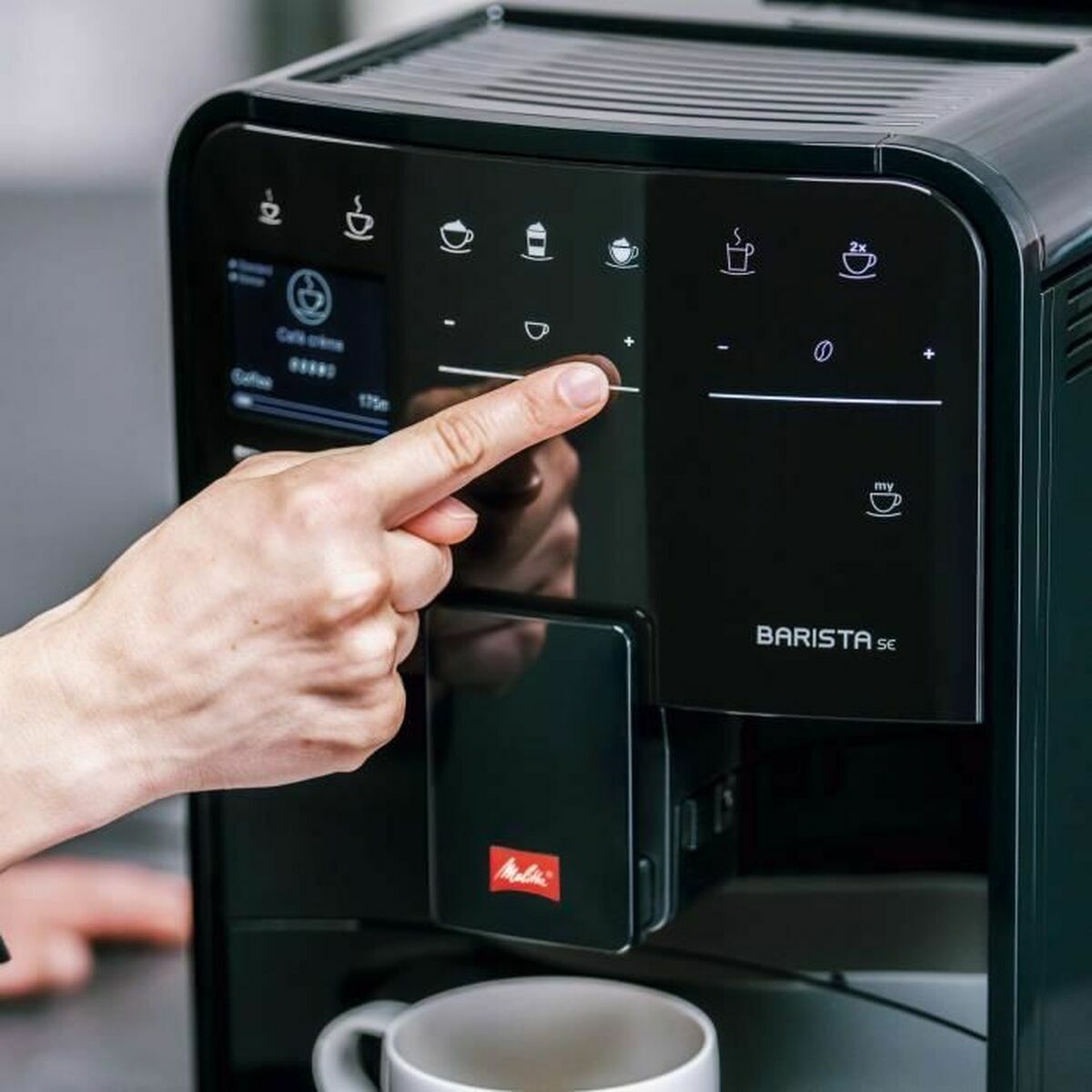 Superautomatisk kaffebryggare Melitta Barista SE F830-003 Svart 1450 W 15 bar finns hos Nordekko