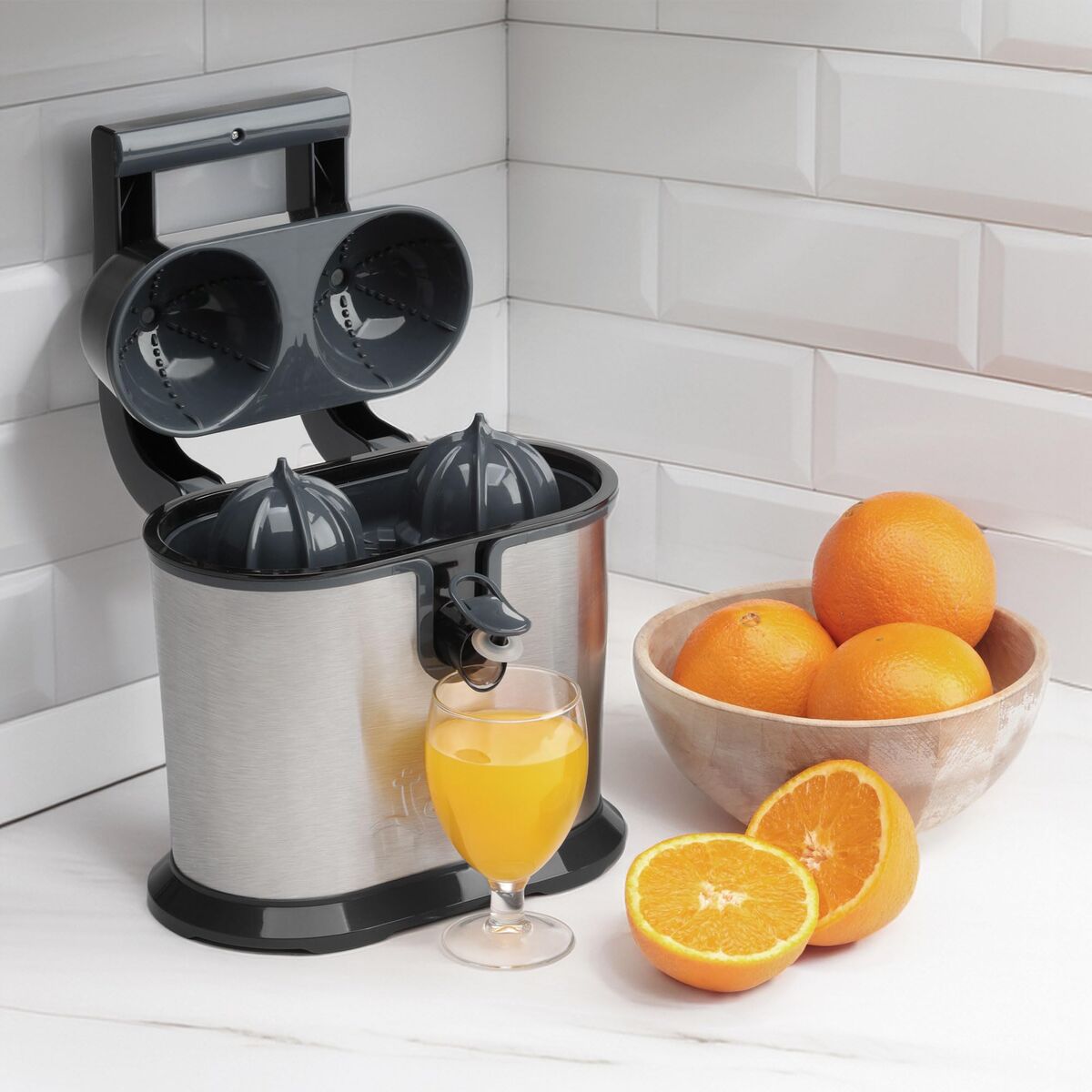 Elektrisk Juicepress JATA Grå finns hos Nordekko