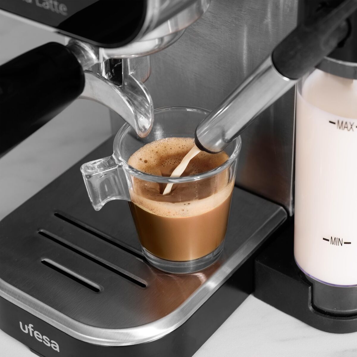 Espressobryggare UFESA 71706118 Svart finns hos Nordekko