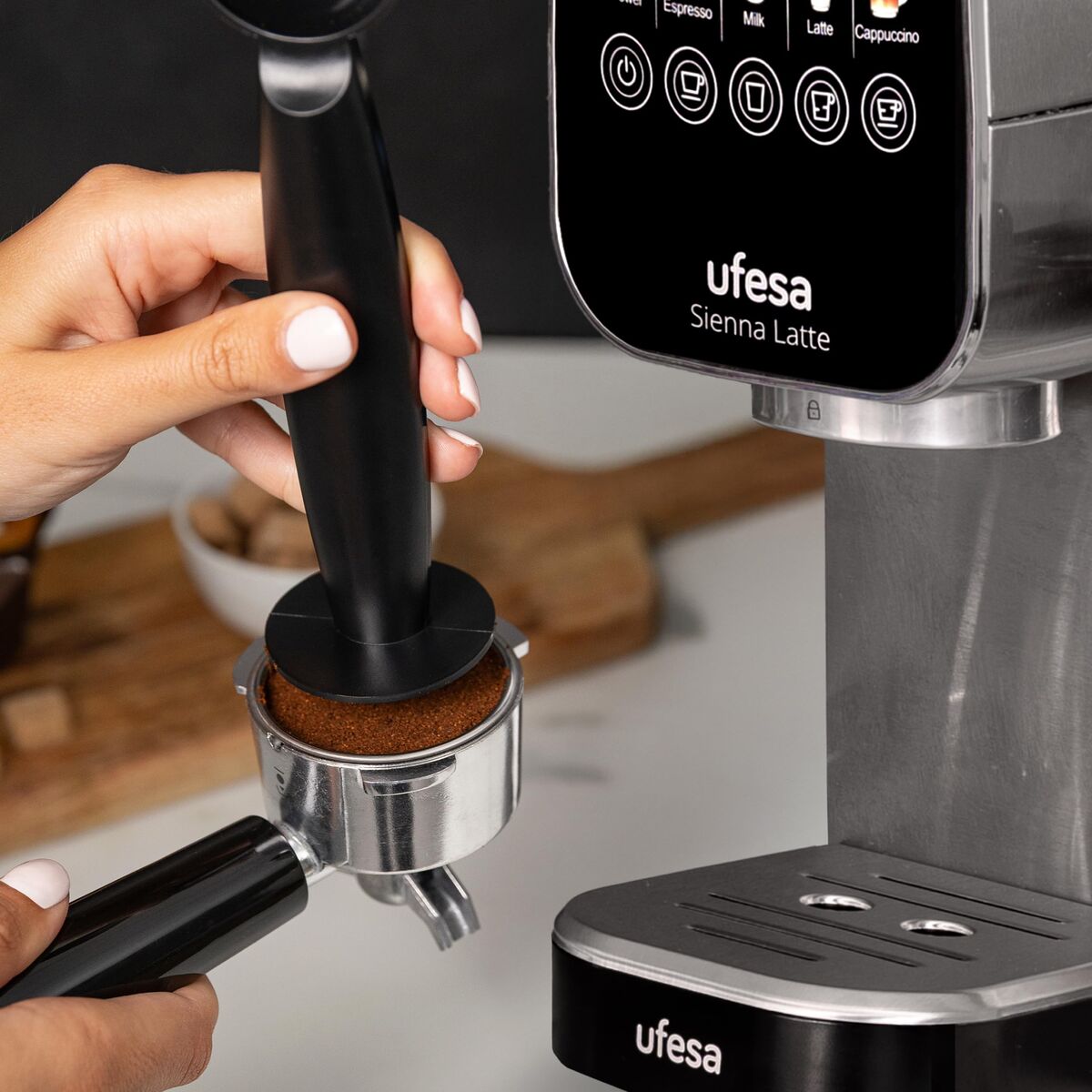 Espressobryggare UFESA 71706118 Svart finns hos Nordekko