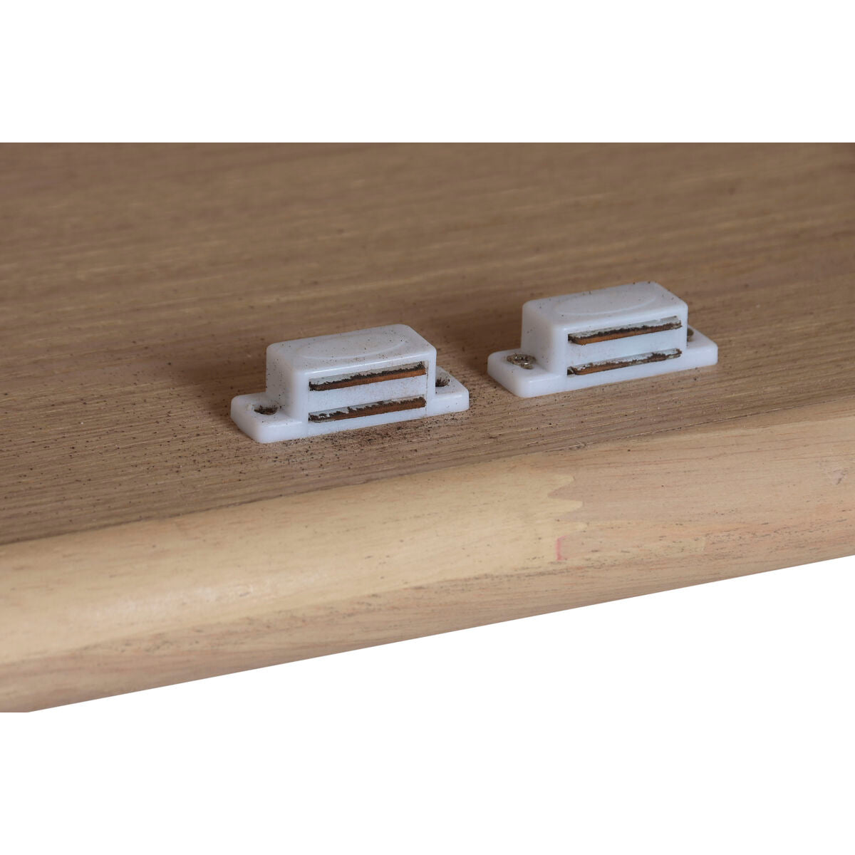 V2HA07B8283822B9328D323E1E7980E0877R7428670P2