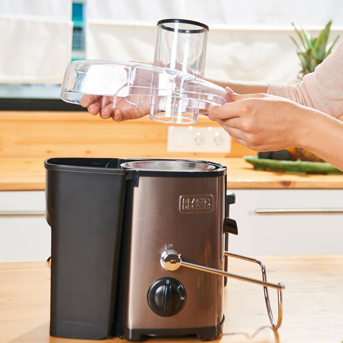 Mixer Black & Decker 1,2 L 600 W Svart Grå finns hos Nordekko