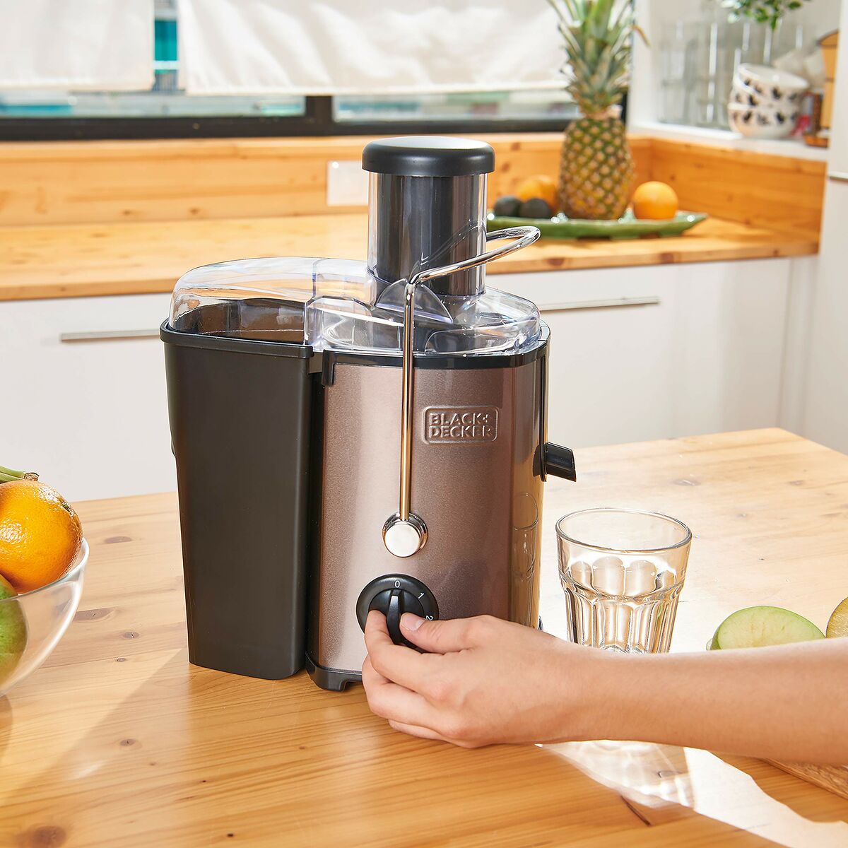 Mixer Black & Decker 1,2 L 600 W Svart Grå finns hos Nordekko