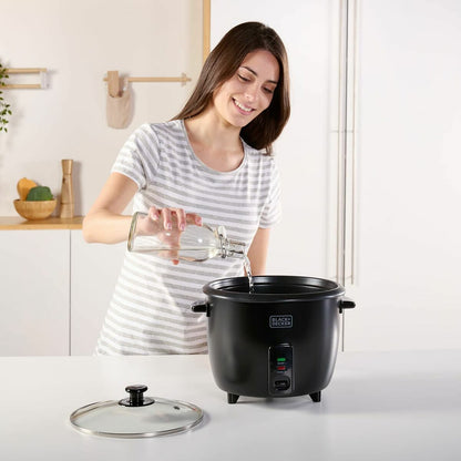 riskokaren Black & Decker BXRC1800E Svart 1,8 L Vit Aluminium 700 W finns hos Nordekko