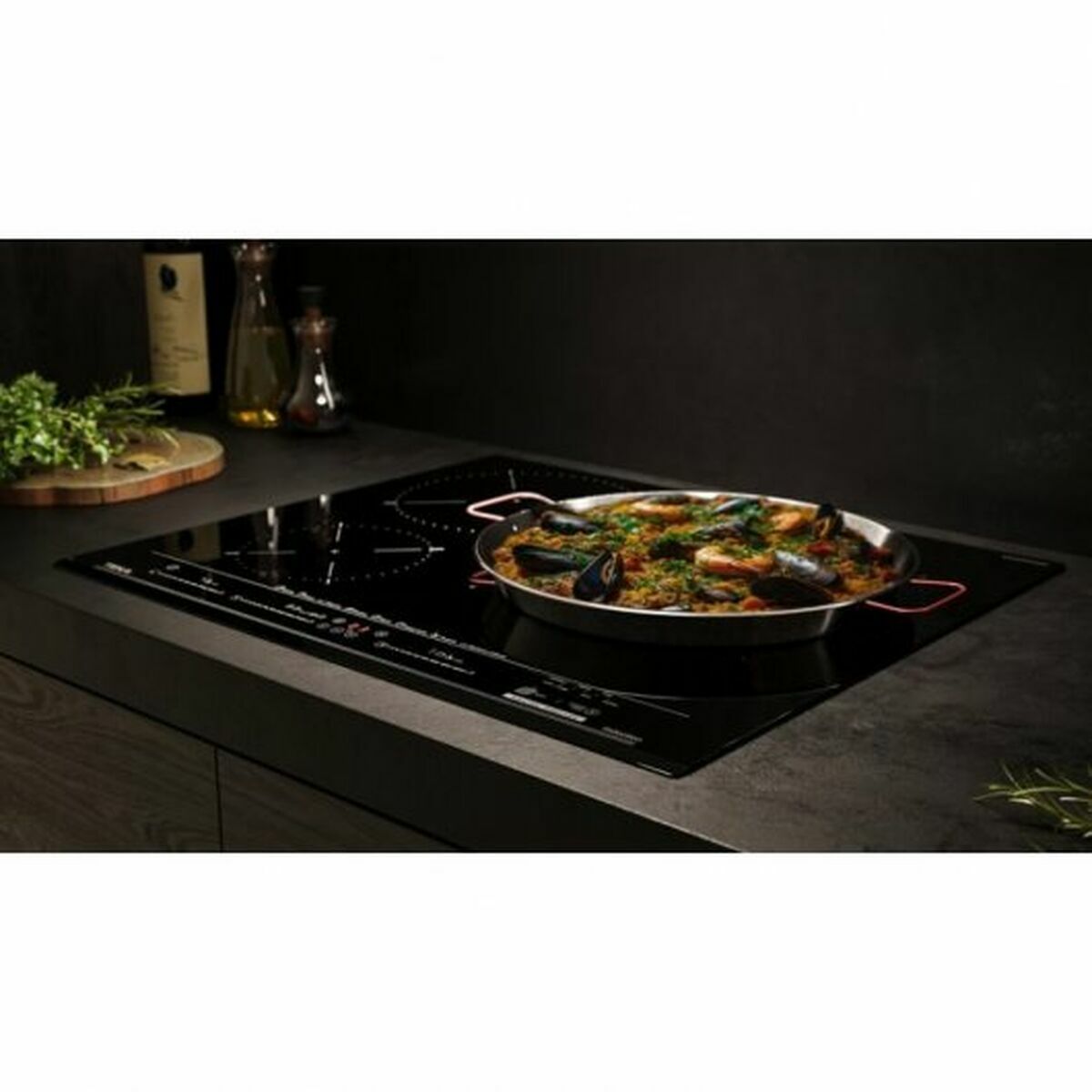 V2HC2376F056547D31E4572854A0DECF779R7037403P8