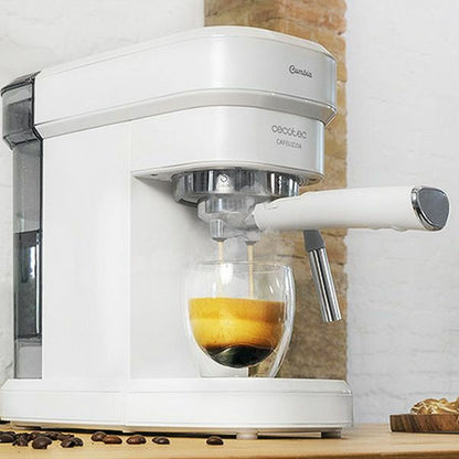 Manuell Espressobryggare Cecotec Cafelizzia 790 White 1,5 L 1,2 L finns hos Nordekko