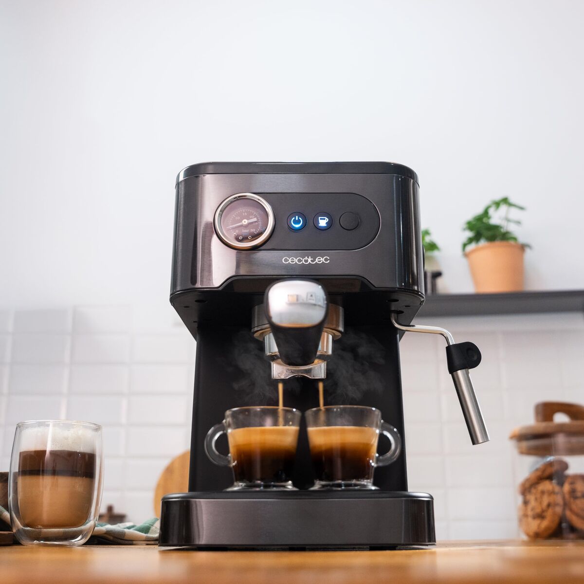 Manuell Espressobryggare Cecotec Power Espresso 20 Pro Svart Stål 20 bar 1,5 L finns hos Nordekko