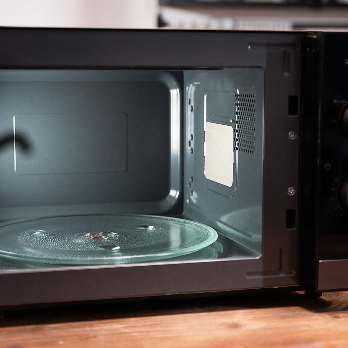 Mikrovågsugn med Grill Cecotec Proclean 4120 Svart 800 W 23 L finns hos Nordekko