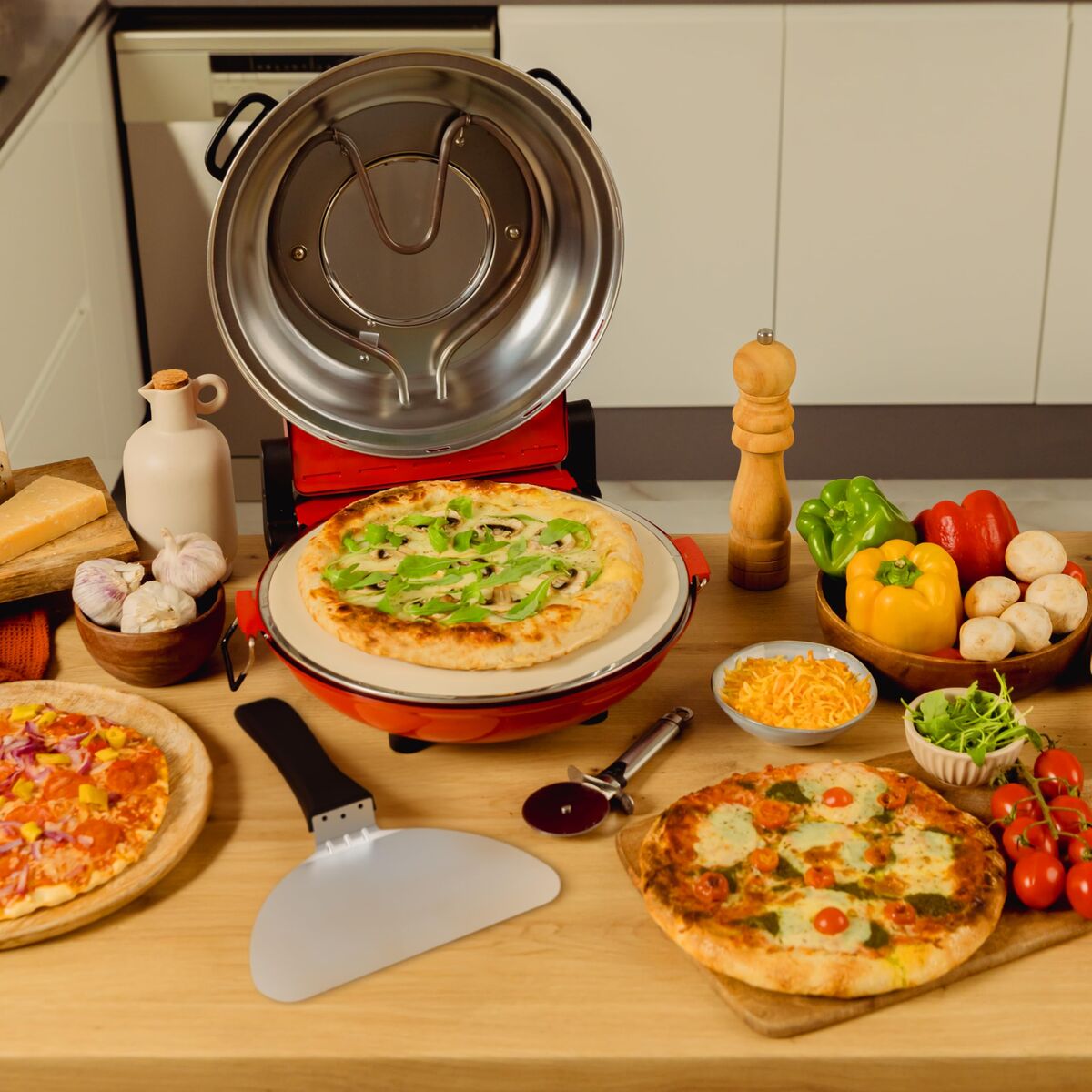 Pizzaberedare Cecotec Mamma Mía Window finns hos Nordekko
