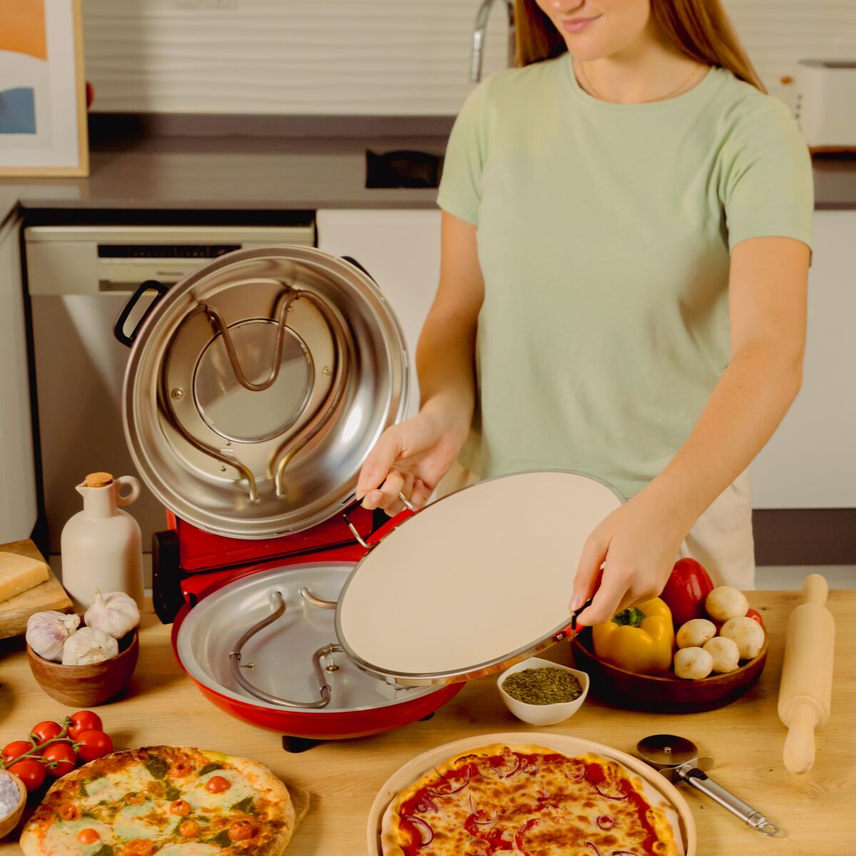 Pizzaberedare Cecotec Mamma Mía Window finns hos Nordekko