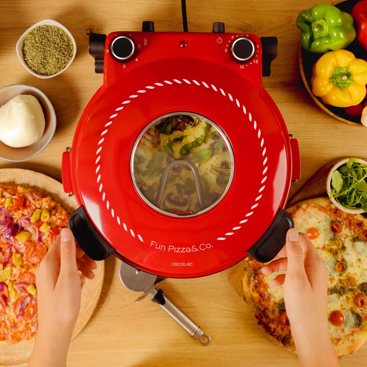 Pizzaberedare Cecotec Mamma Mía Window finns hos Nordekko