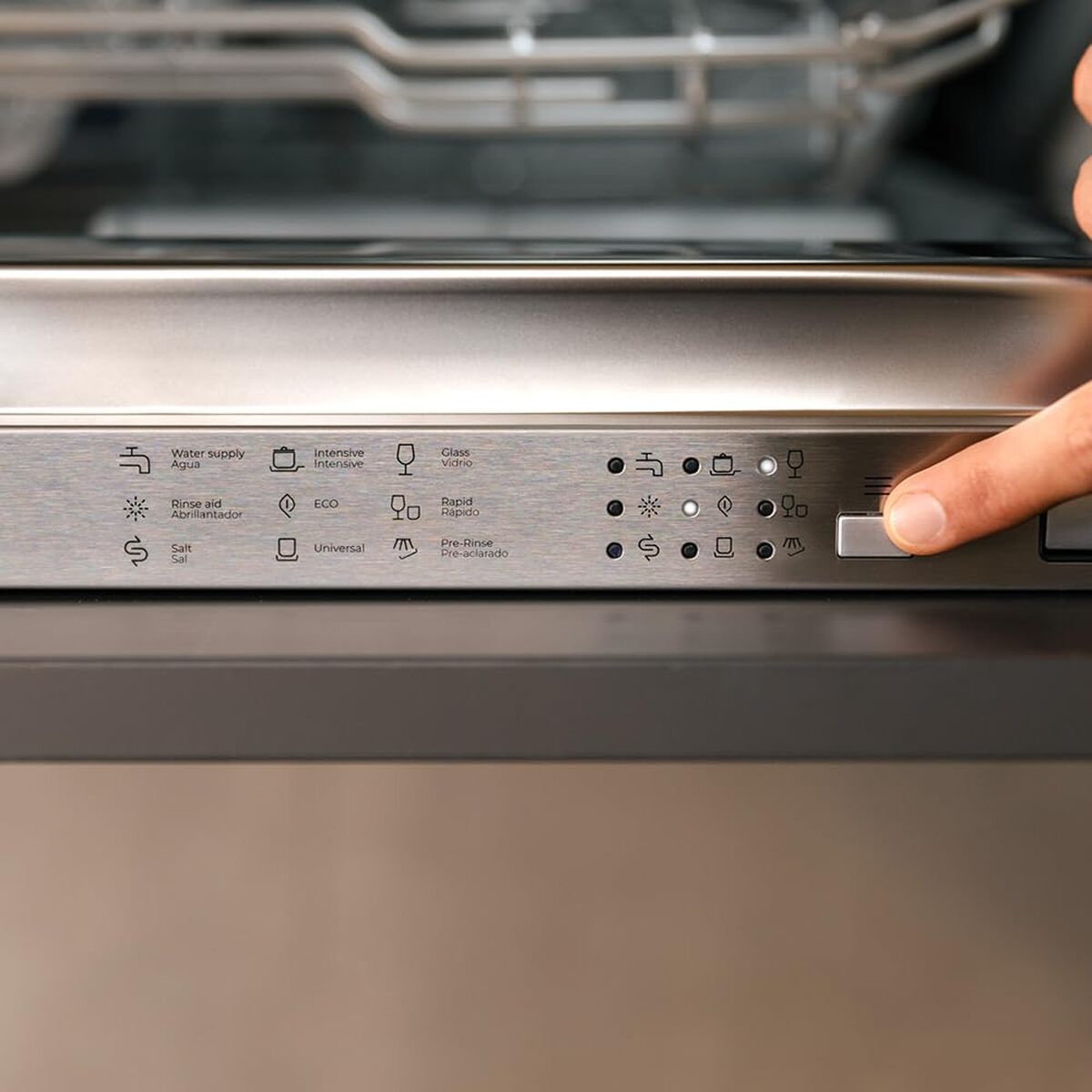 Cecotec Integrerad diskmaskin 13 kuvert stål 6110 Full-BI 6 program klass E finns hos Nordekko