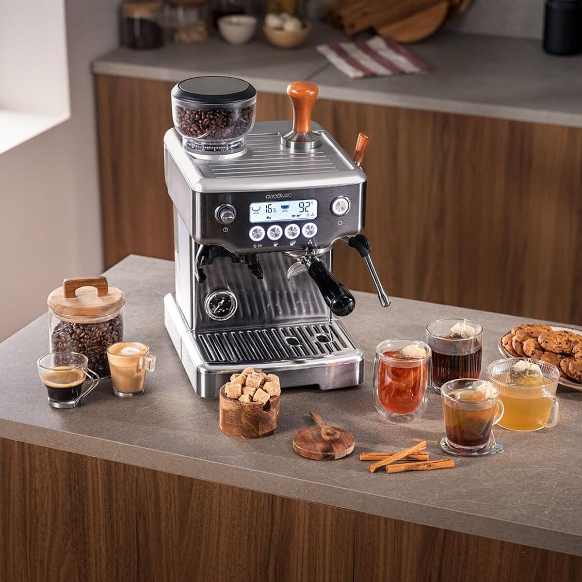 Manuell Espressobryggare Cecotec Power Espresso 20 Barista 2200 W Svart 20 bar finns hos Nordekko