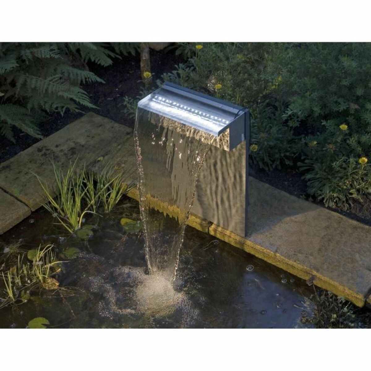 Trädgårdsfontän LED Ubbink Niagara 60 10 x 60 x 12,5 cm finns hos Nordekko