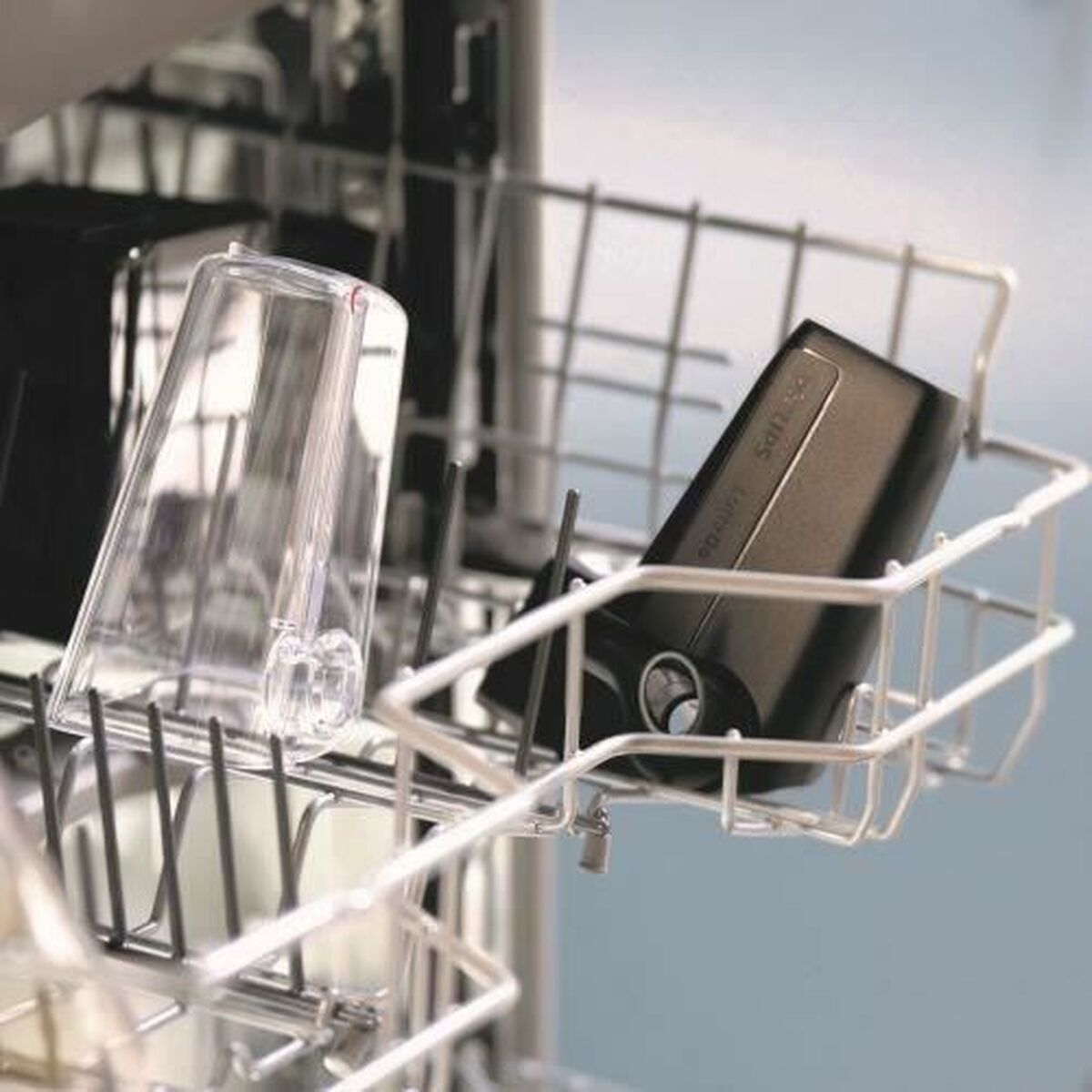 Superautomatisk kaffebryggare Philips EP2336/40 230 W 15 bar 1,8 L Svart finns hos Nordekko