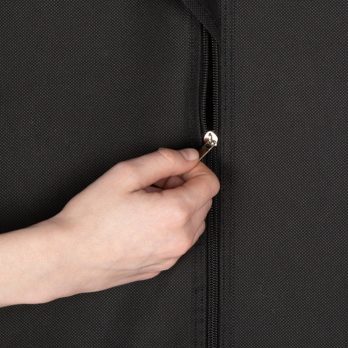 V2H34C540DD58201CD9C8E4B023C5CD181FR7516548P4